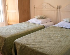 Hotelli Le Claux Du Puits by Ateya (Saint-Trinit, Ranska)