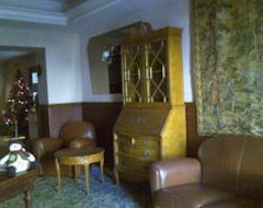 Khách sạn Hotel Henri IV Sully (Sully-sur-Loire, Pháp)