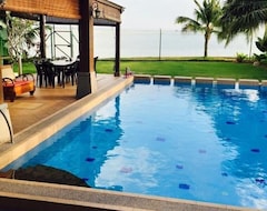 Hele huset/lejligheden Luxury Beachfront Villa (Malacca, Malaysia)