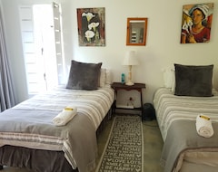 Hotel Camphor Tree Cottage (George, South Africa)
