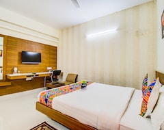 Khách sạn Hill View Gachibowli (Hyderabad, Ấn Độ)