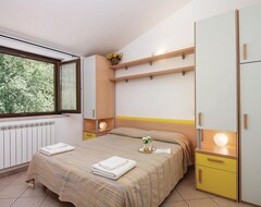 Toàn bộ căn nhà/căn hộ 2 Bedroom Accommodation In Orte Vt (Orte, Ý)