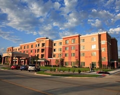 Khách sạn Courtyard By Marriott Omaha Aksarben Village (Omaha, Hoa Kỳ)
