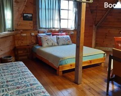 Kampiranje bqtt `ts bkhvrsh bmnvt - dvm gyvdzy - Wooden cabin in Manot (Manot, Izrael)