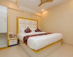 Khách sạn OYO 11720 Gold Coast Inn (Mumbai, Ấn Độ)