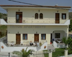 Khách sạn Triton Apartments (Nea Skioni, Hy Lạp)