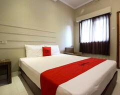 Khách sạn Reddoorz Plus @ Jalan Damai 2 (Yogyakarta, Indonesia)