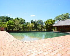 Resort Ndabushi Safari Lodge (Thornybush Game Reserve, Nam Phi)