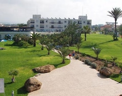 Ξενοδοχείο Helios Bay (Πάφος, Κύπρος)
