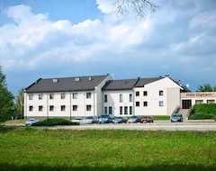 Hotel Pod Dębem (Tarnów, Polonia)