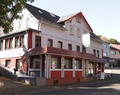 Khách sạn Esmer Hotel Ätna (Ulrichstein, Đức)