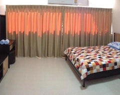 Hotelli Dan @ Muangthong Rental (Bangkok, Thaimaa)
