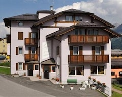 Hotelli Alpen Color Tonale (Passo del Tonale, Italia)