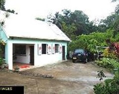 Hotel Coffeeriver Cottages (Marigot, Dominica)