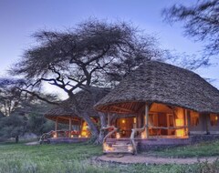 Entire House / Apartment Tortilis Camp (Namanga, Kenya)