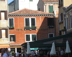 Khách sạn Albergo Al Gobbo (Venice, Ý)