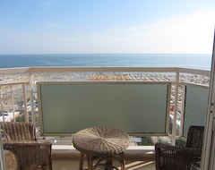 Hotel Carlton Beach (Rimini, Italien)