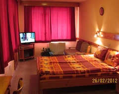 Khách sạn Hotel Savov (Chepelare, Bun-ga-ri)