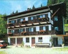 Hotel Haus Schluder (Weissensee, Austria)
