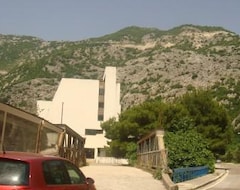 Hotel Teuta (Risan, Montenegro)