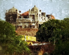Khách sạn Hazur Palace - Utelia (Ahmedabad, Ấn Độ)