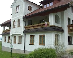 Otel Bauernhof - Pension Zenzlgut (Tiefgraben, Avusturya)