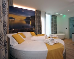 Khách sạn Ambassador Suite Hotel (Riva del Garda, Ý)