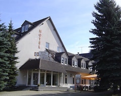 Khách sạn Hotel Gasthof zur Heinzebank (Wolkenstein, Đức)