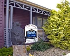 Bed & Breakfast Bears Went Over The Mountain (Geeveston, Úc)