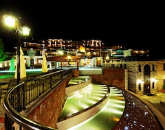 Kazarma Hotel Lake Plastira (Pezoula, Yunanistan)