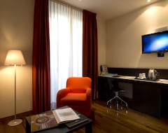 Hotel TownHouse 70 (Turin, Italy)