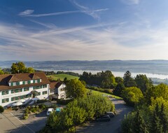 Hotel Wassberg (Forch, Switzerland)