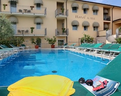 Hotel Al Sole (Bardolino, Italy)