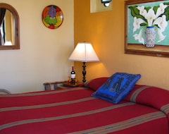 Khách sạn Casa Tuscany Inn (La Paz, Mexico)