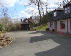 Pansiyon Deveron Lodge Guest House (Turriff, Birleşik Krallık)
