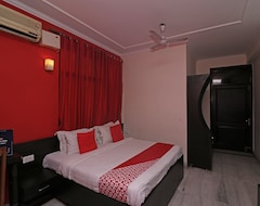 Khách sạn Oyo 63728 Hotel Yamuna Vilas (Mathura, Ấn Độ)