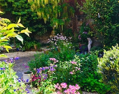 Pensión Sacred Garden Retreat (Glastonbury, Reino Unido)