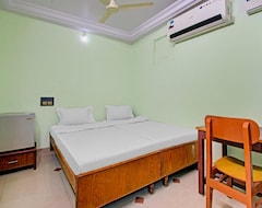 Khách sạn decent residency (Kakinada, Ấn Độ)