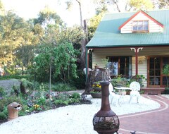 Khách sạn Ballarat Cottages (Ballarat, Úc)