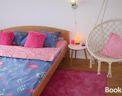 Toàn bộ căn nhà/căn hộ Pink Flamingo Nest (Senta, Séc-bia)