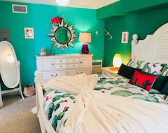 Khách sạn Trandy Guest House/Apartment In A Beautiful Garden Only 15 Min From San Diego! (La Mesa, Hoa Kỳ)