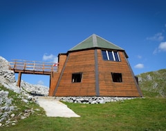 Khách sạn My Dream Chalet (Nikšić, Montenegro)