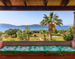 Toàn bộ căn nhà/căn hộ A Villa Just On The Beach (Nea Styra, Hy Lạp)