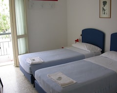Khách sạn Otello (Punta Marina Terme, Ý)
