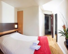 Hotel Inn Design Resto Novo Chartres (Chartres, France)