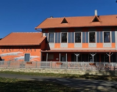 Hotel Vlčí Jámy (Lenora, Czech Republic)