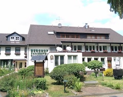 Khách sạn Hotel Der Berghof am See (Langelsheim, Đức)