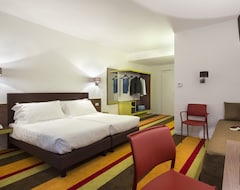 Unaway Hotel Fabro (Fabro, Italy)
