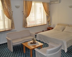 Otel Residence Inn (Üsküp, Kuzey Makedonya Cumhuriyeti)
