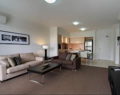 Căn hộ có phục vụ Chancellor Lakeside Apartments (Varsity Lakes, Úc)